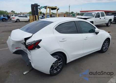 2020 Toyota Yaris Le из США, поврежденный, VIN 3MYDLBYV7LY715678